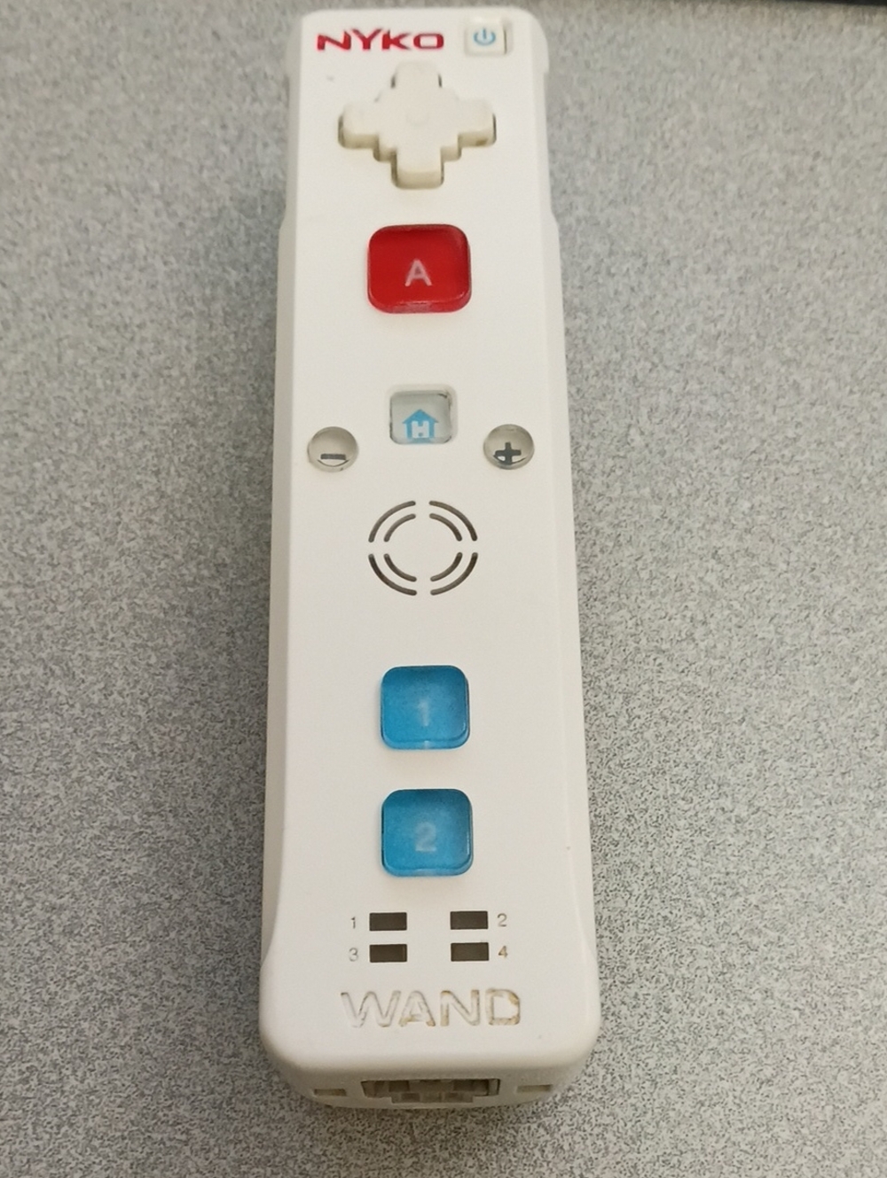 White Nyko Wii Mote Controller Remote for Nintendo Wii
